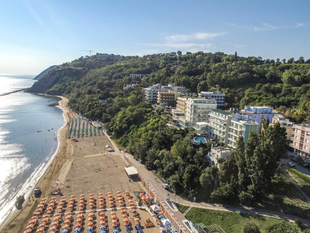 Hotel Sans Souci Габічче-Маре Екстер'єр фото