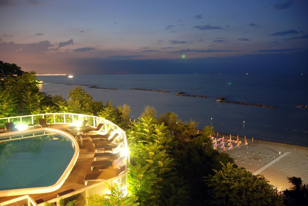 Hotel Sans Souci Габічче-Маре Екстер'єр фото